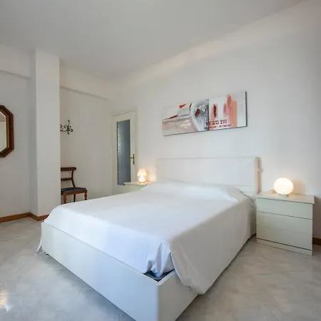196 - A Casa Di Mary - Centro - 700m Dal Mare - Parcheggio Gratis Incluso Apartment *